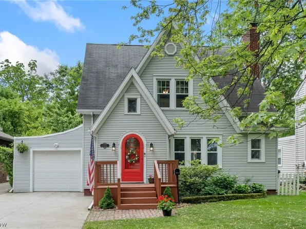2352 17th St, Cuyahoga Falls, OH 44223