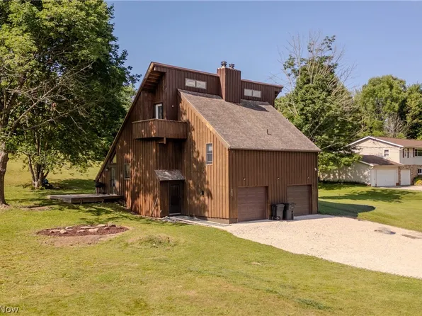 2632 Summit Rd, Ravenna, OH 44266