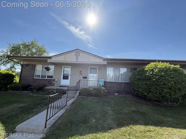 25323 Franklin Ter, South Lyon, MI 48178