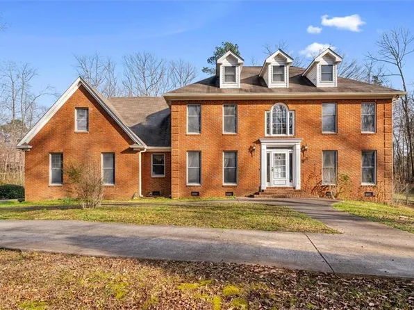 1444 Thrasher Hills Dr NE, Dalton, GA 30721