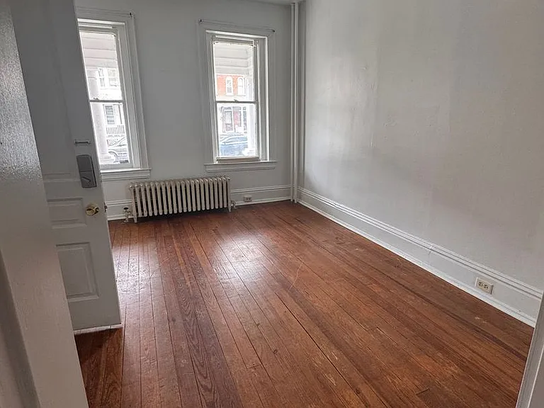 710 Pennsylvania Ave — Photo 4