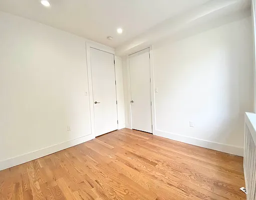 Rented by Corcoran | media 52