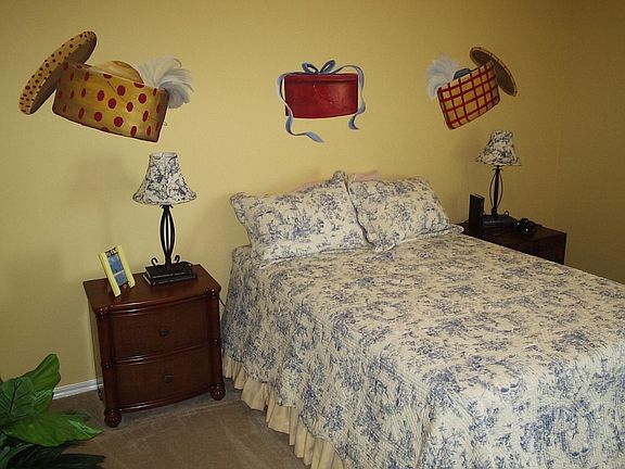 3rd image of 6803 Arbor Hollow Ln