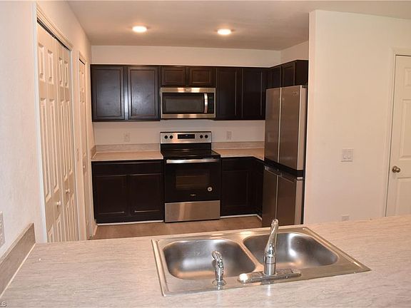 2nd image of 4055 Union Ln