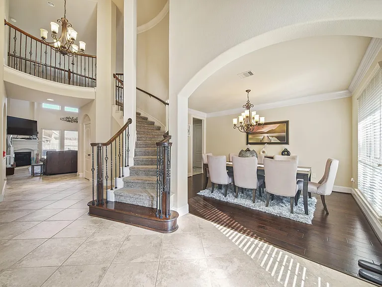 2523 Crossvine Dr — Photo 5