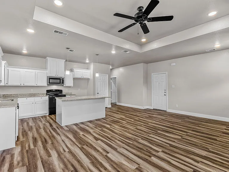 4210 Park St — Photo 3