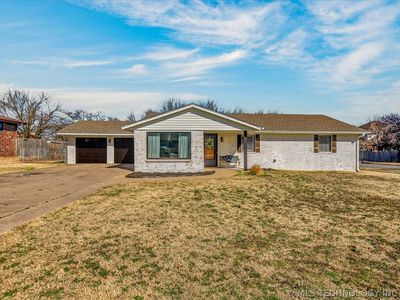6720 Dorsett Dr, Bartlesville, OK, 74006