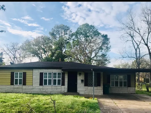 509 Bluebonnet Dr, La Marque, TX 77568