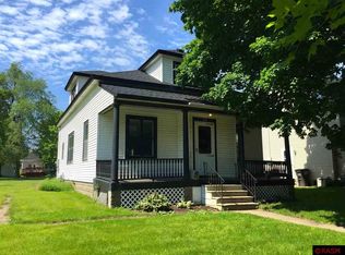 318 W Myrtle St, Saint Peter, MN 56082
