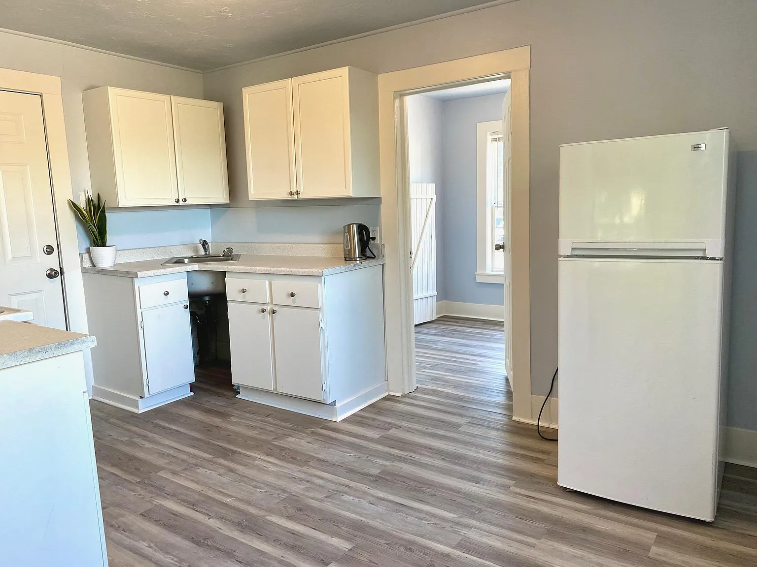 629 Miller St — Photo 4
