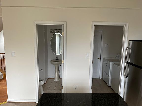 5th image of 3208 Stanford St