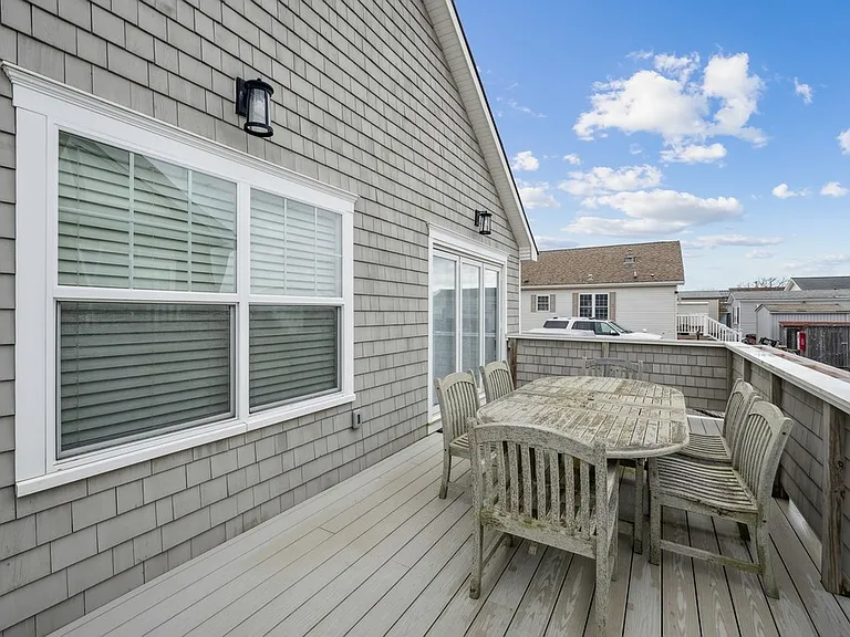 100 Deforest Rd #208 — Photo 5