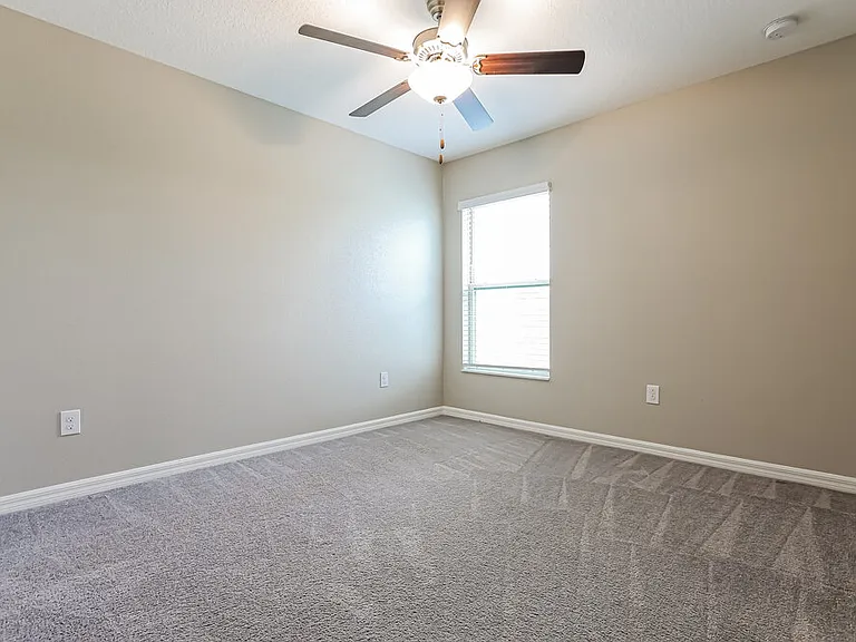 1411 Golden Glow Dr — Photo 9