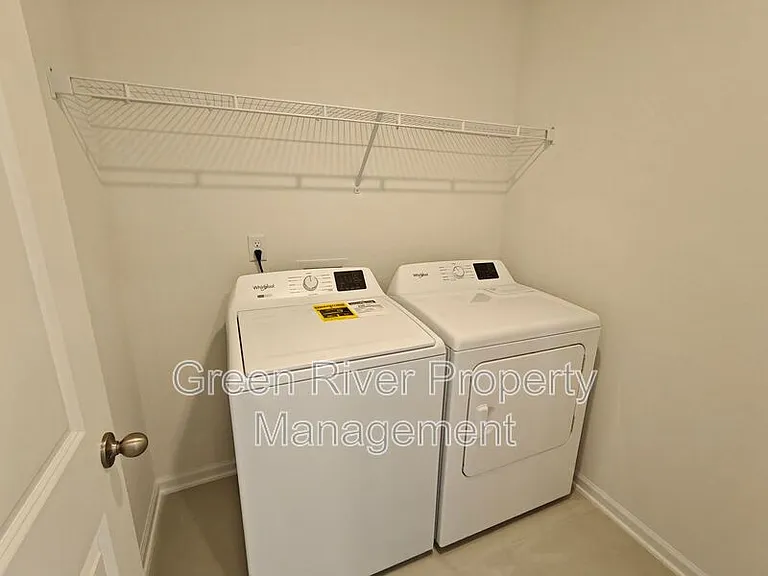 5724 Lagoon Cruise Way — Photo 45