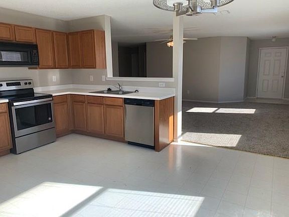 4th image of 2636 Mariners Dr