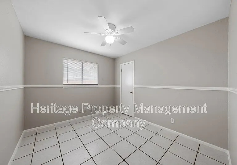 7422 Stonehouse Dr — Photo 21
