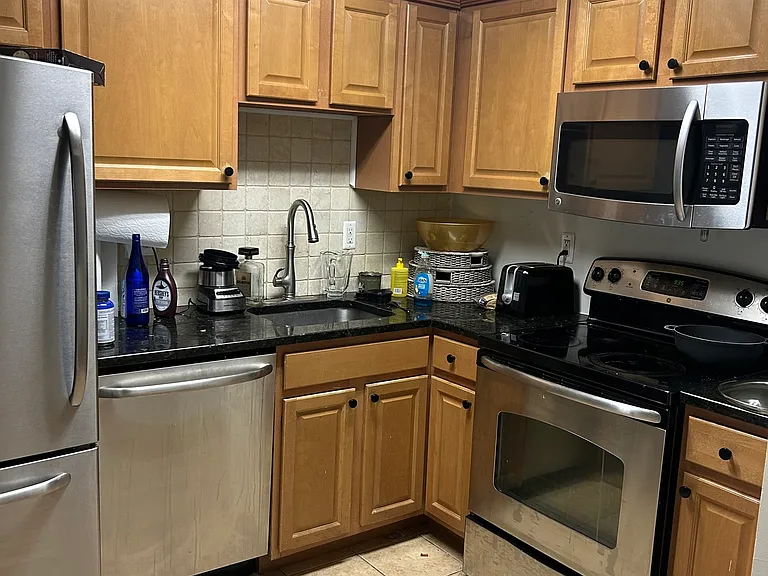 19 Isaacs St #208 — Photo 3