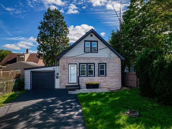 5119 W 5th St, Brooklyn Heights, OH 44131