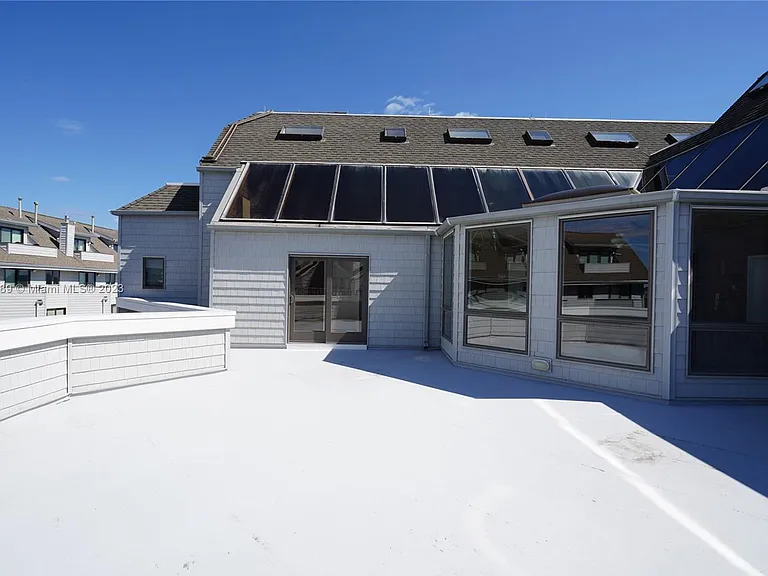 900 Ocean Ave #108 — Photo 30