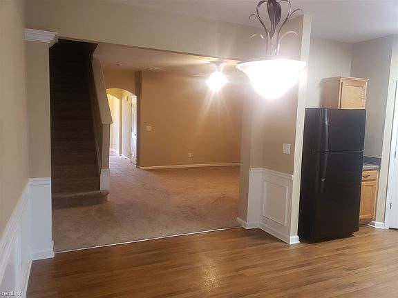 4th image of 2075 Lakeshore Overlook Dr NW