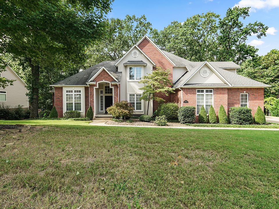 1st image of 305 Laurinda Dr