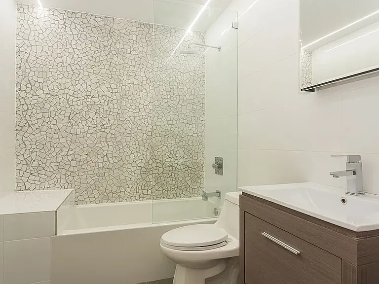 658 Carroll St #4B — Photo 4