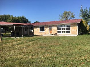 44 Parrot Rd, Green Forest, AR 72638