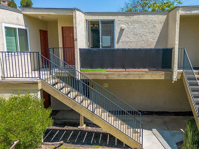 2850 Reynard Way #23 — Photo 4
