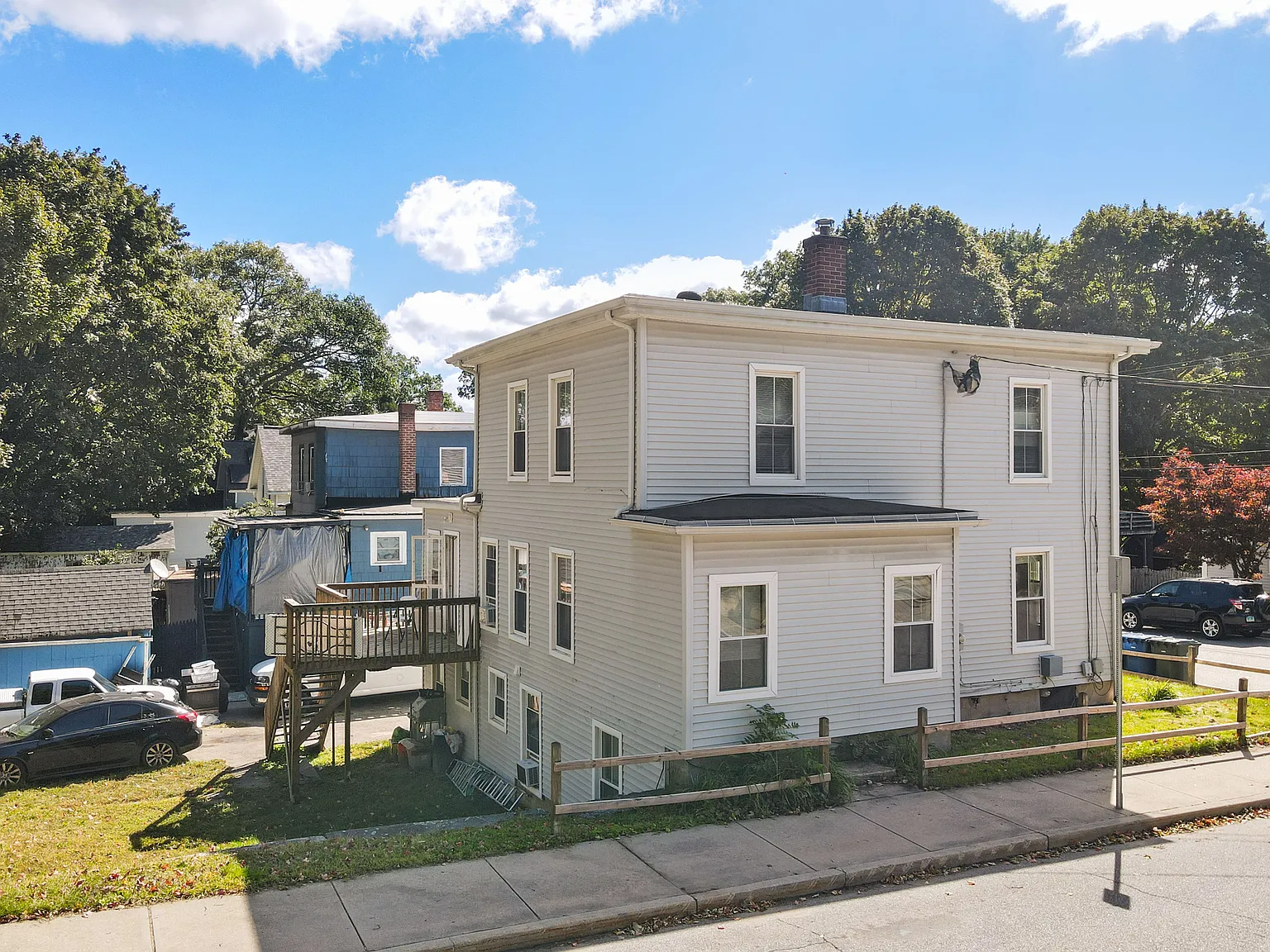 5 bed, 1700 sqft, $2,800 — Photo 3