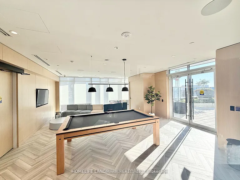 280 Dundas St W #2713 — Photo 24