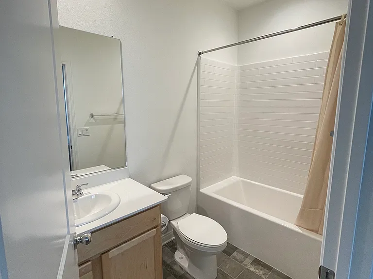 711 Ballesteros St #3 — Photo 9