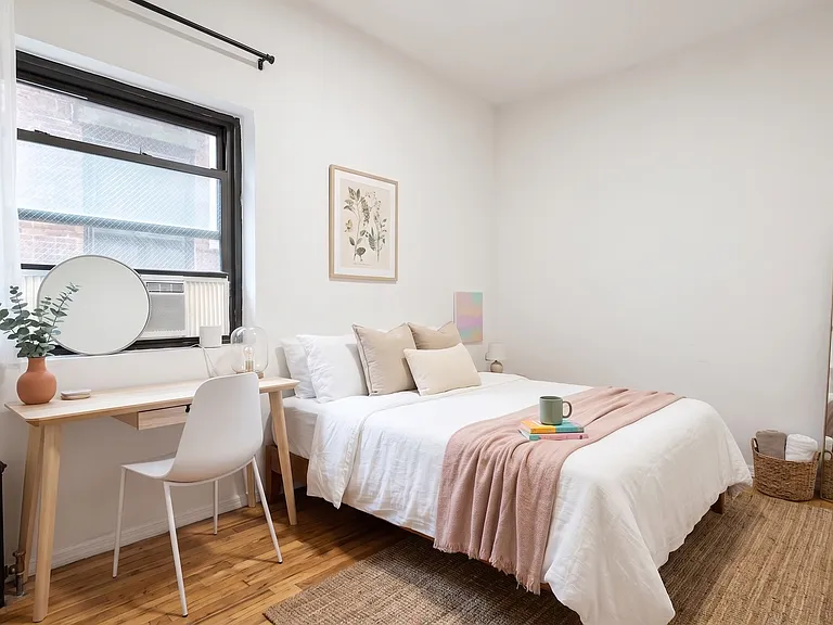 342 E 9th St #1C — Photo 7
