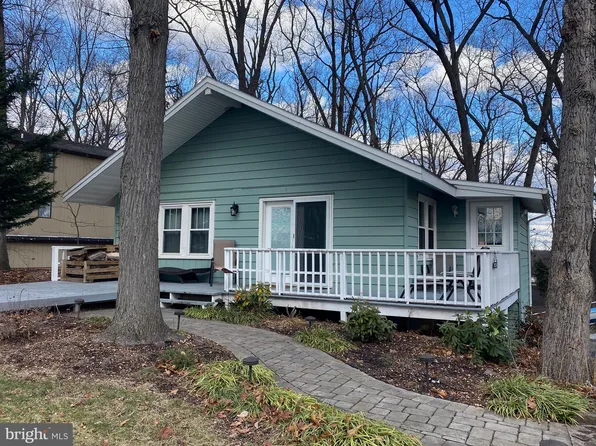 5 McClellan Dr, East Berlin, PA 17316