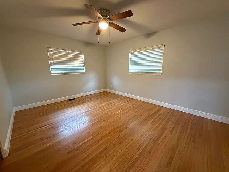 834 S Woodward Ave — Photo 23