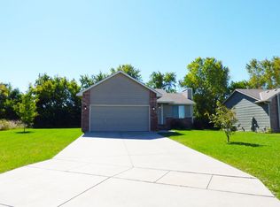 6811 N Grove St, Wichita, KS 67219