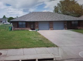 2962 Yorkshire Cir, Springdale, AR 72764