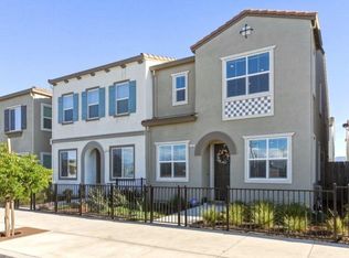 1131 Julia Cir, Hollister, CA 95023