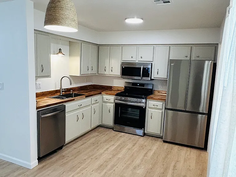 201 S Ruth Ave — Photo 1