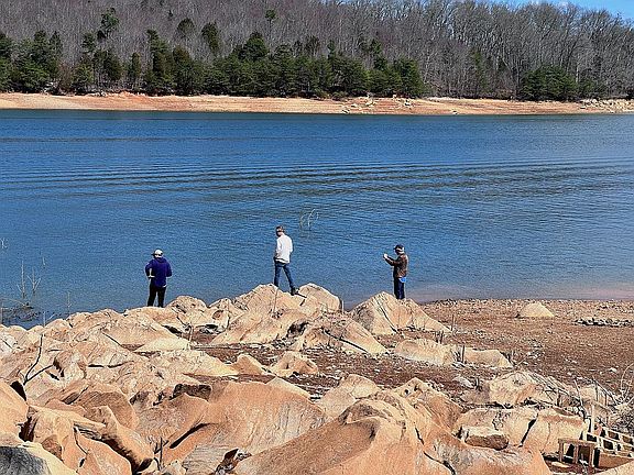 5th image of 341 Haw Ridge Rd