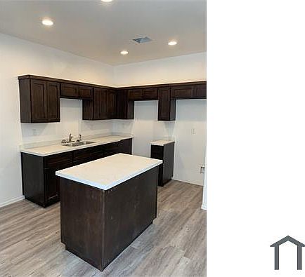 2nd image of 2928 E Roeser Rd APT 1