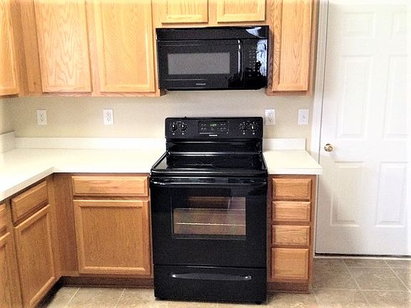 5th image of 15235 Pangborn Pl