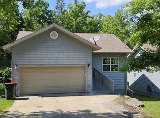 1303 Berry Dr, Branson, MO 65616