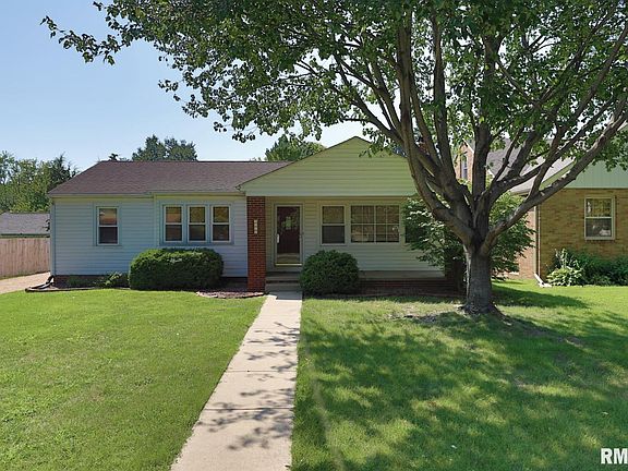 3rd image of 3115 N Avalon Pl