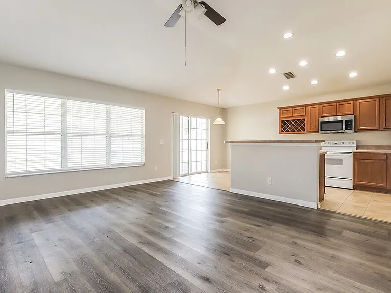 11160 Golden Silence Dr — Photo 8