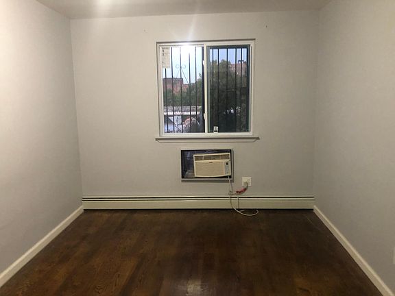 Master bedroom angle 2