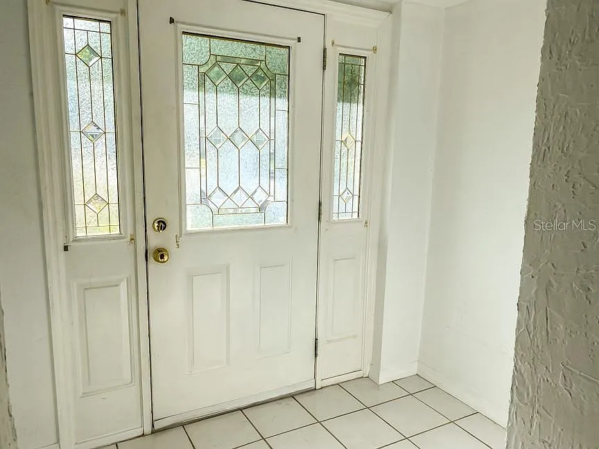 3 bed, 2.0 bath, 1457 sqft, $2,350 — Photo 2