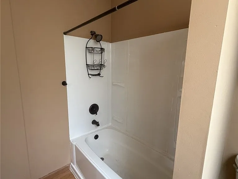 546 California Ave — Photo 17