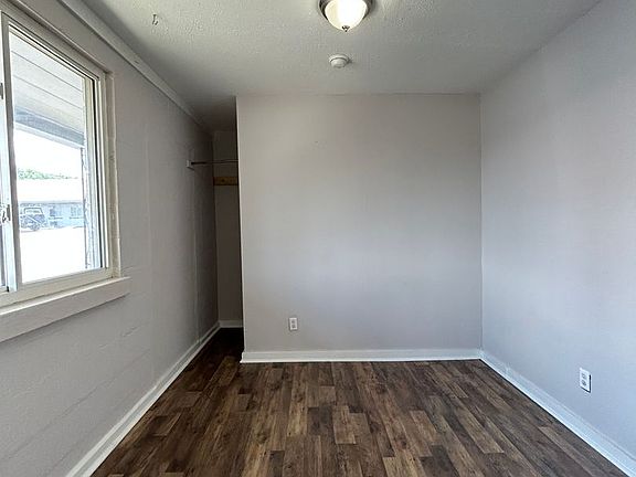3rd image of 1018 W Lexington Ave APT 20