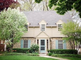4915 N Woodburn St, Whitefish Bay, WI 53217