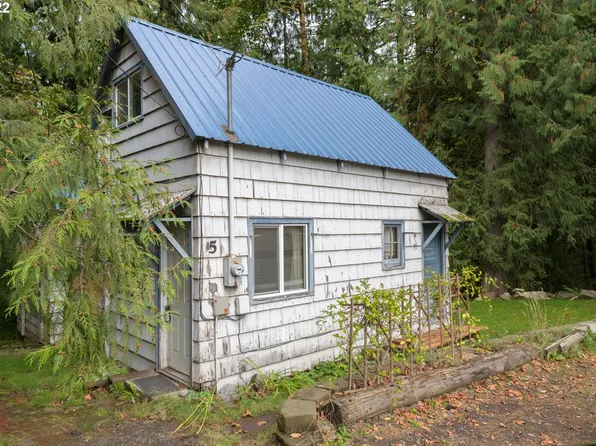 69947 E Highway 26 APT 5, Rhododendron, OR 97049